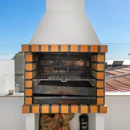 Holiday home Typical Fisherman's With Amazing Sea Views! Albufeira