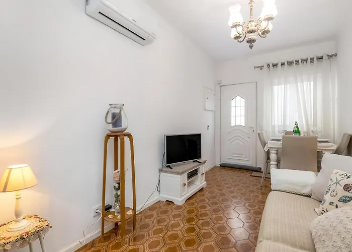 Typical Fisherman's With Amazing Sea Views! Holiday home Albufeira