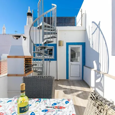 Typical Fisherman's With Amazing Sea Views!